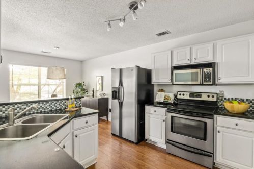 2298 Charleston Pointe, Atlanta GA  30316-3025 exterior