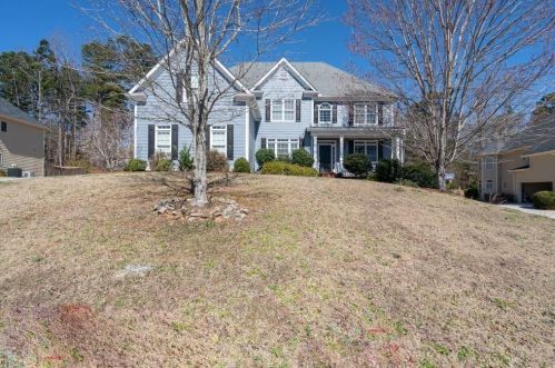 2562 Bogan Bridge Cir, Buford, GA 30519-4575
