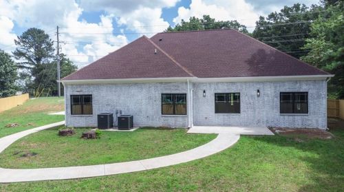 1230 Shallowford Rd, Marietta, GA 30066-1112
