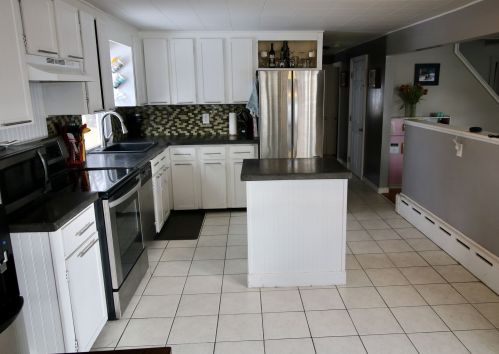 146 Indigo Hill Rd, Somersworth, NH 03878-3019