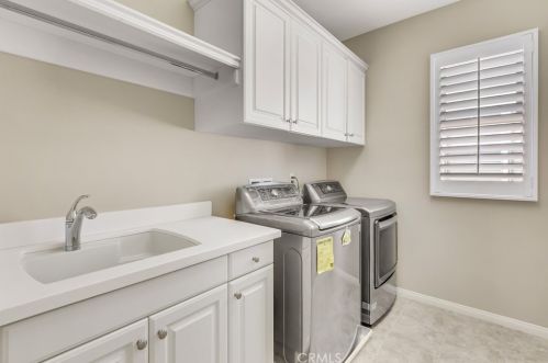 81 Kimbal, Irvine CA  92620 exterior