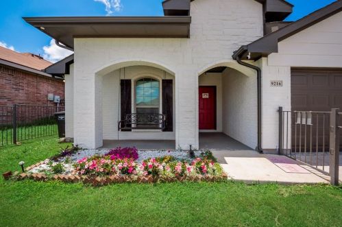 9216 Abaco Way, Fort Worth TX  76123-3598 exterior