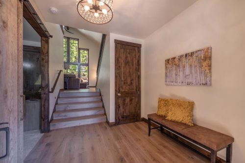 11490 Bottcher Loop, Truckee CA  96161-2793 exterior