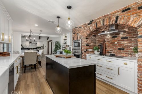 1232 Pleiades Dr, Vista CA  92084-6531 exterior