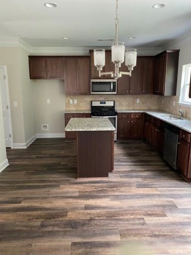 552 Sprayberry Dr, Stockbridge, GA 30281-9224