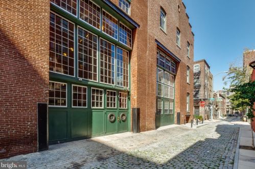 130 Bread St, Philadelphia, PA 19106-1919