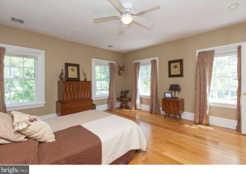 136 Mapleton Rd, Princeton NJ  08540-9600 exterior