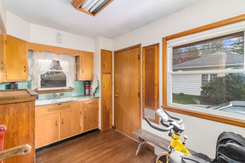 217 Maplewood Dr, Sycamore IL  60178-1237 exterior