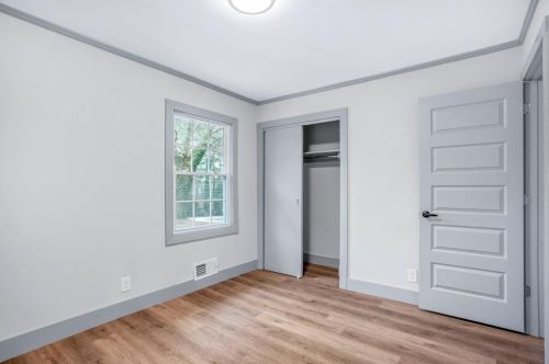 2856 Horse Shoe Dr, Atlanta GA  30316-4240 exterior