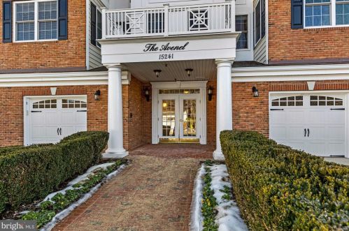 15241 Royal Crest Dr, Haymarket, VA 20169-6211