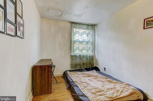 6004 10th St, Philadelphia PA 19141-3703 exterior