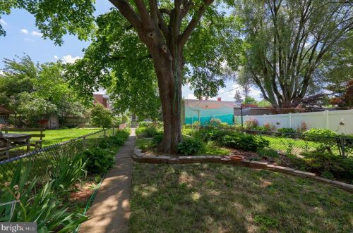 446 Ross St, Lancaster PA  17602-1944 exterior