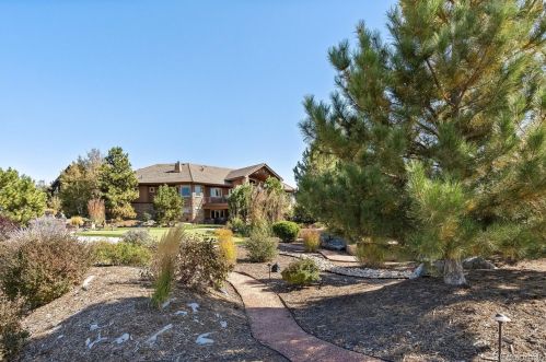 15421 Fairway Dr, Denver CO  80022-5221 exterior
