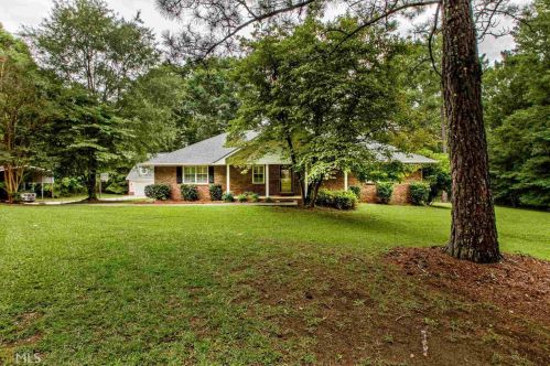 1177 Jim Starr Rd, Newnan, GA 30263-3510