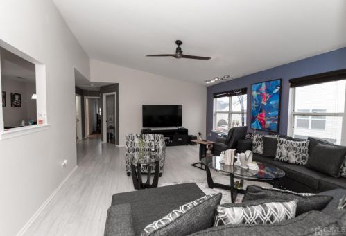 380 Keswick Dr, Piscataway, NJ 08854-6603
