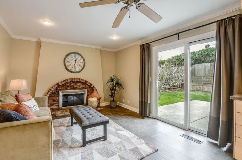 2174 Lacey Dr, Milpitas CA 95035-6122 exterior