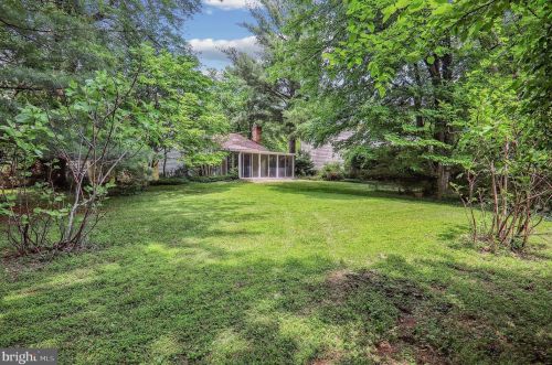 2417 Laurelwood Ter, Silver Spring MD 20905-6419 exterior