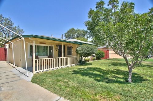 8885 Penny Dr, Riverside, CA 92503-1374