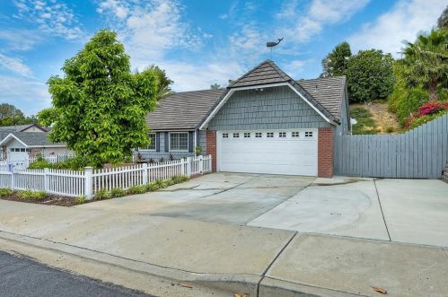 7115 Manzanita St, Carlsbad, CA 92011-5126