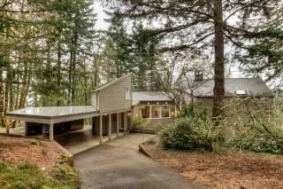 1320 Emperor Dr, Corvallis, OR 97330-9526