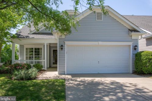 255 Bridgewater Cir, Fredericksburg, VA 22406-8410