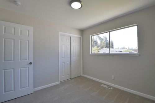 2021 Rochelle Ave, Turlock CA  95382-1666 exterior