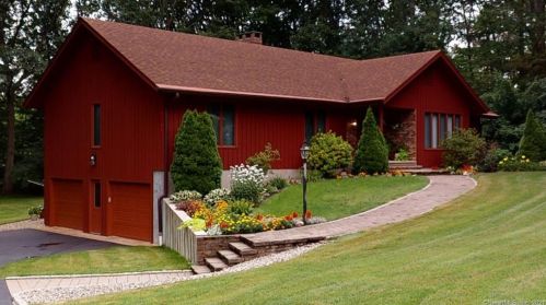 71 Tallwood Dr, Southington, CT 06489-2831