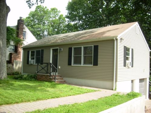 76 Terrace Ave, Kinnelon, NJ 07405-1548