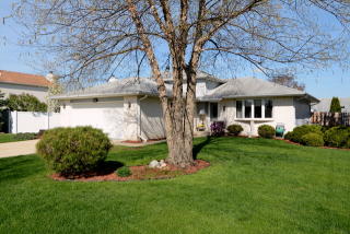238 Whitetail Xing, Oswego, IL 60543-8640