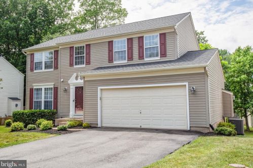 15 Lapis Dr, Fredericksburg, VA 22406-7236