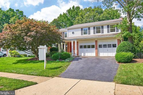 6109 Mountain Springs Ln, Clifton, VA 20124-2339