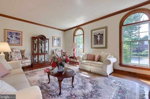 1991 Pickering Trl, Lancaster PA 17601-4972 exterior