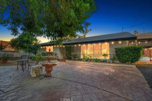 5064 Myrtle Ave, Riverside CA  92506-1423 exterior