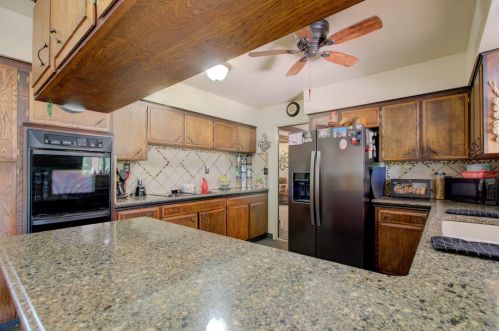 5968 Crestview Dr, Merced, CA 95340-8613