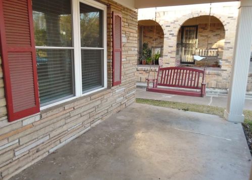 2516 Willing Ave, Fort Worth TX  76110-2531 exterior