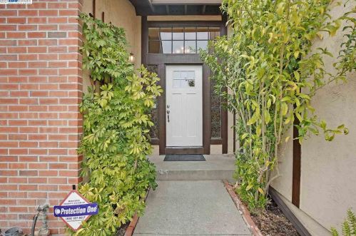 11934 Rhoda Ct, Pleasanton, CA 94568-1006