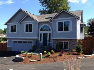 15701 Simonds Rd, Bothell, WA 98028-4432