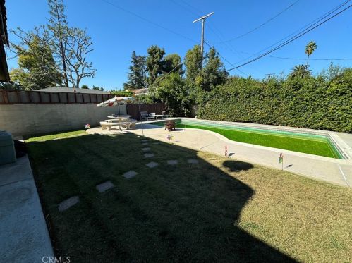 13451 Albers St, Van Nuys, CA 91401-5315