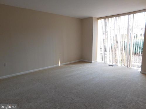 4902 Sauquoit Ln, Annandale, VA 22003-5142