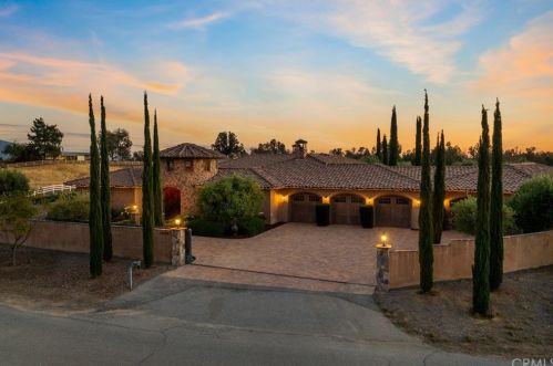 39559 Calle Anita, Temecula, CA 92592-8318