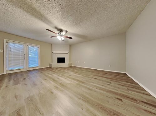 704 Circleview Dr, Midlothian TX  76063-2148 exterior