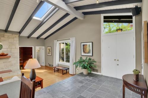 2443 Echo Dr, Atlanta GA  30345-3526 exterior