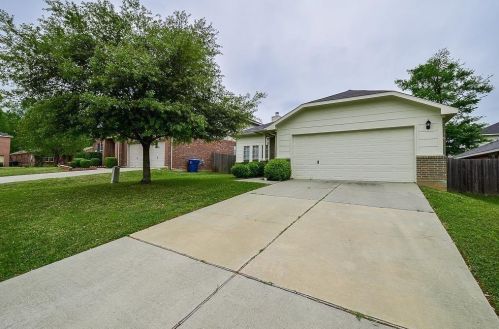 4907 Summer Rain Dr, Conroe TX  77303-2255 exterior