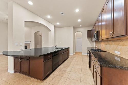 2042 Brodie Ln, Conroe TX  77301-7246 exterior