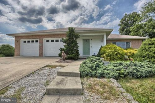 4500 Dunley Ct, Harrisburg, PA 17112-8613