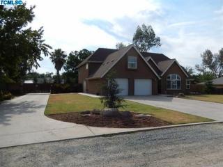 806 Tommy St, Visalia, CA 93291-9414