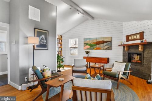 1034 Toms Knob Approach, Lost City WV 26810-8428 exterior