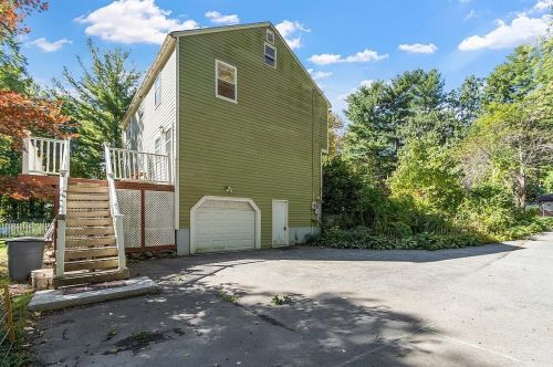 18 Westfall Rd, Pelham, NH 03076-3242