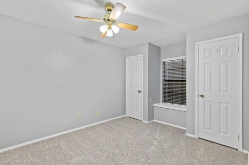 4221 Harvest Pt Dr, Carrollton TX 75010-4124 exterior