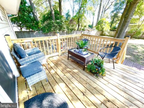 733 Stinchcomb Rd, Severna Park MD  21146-4223 exterior